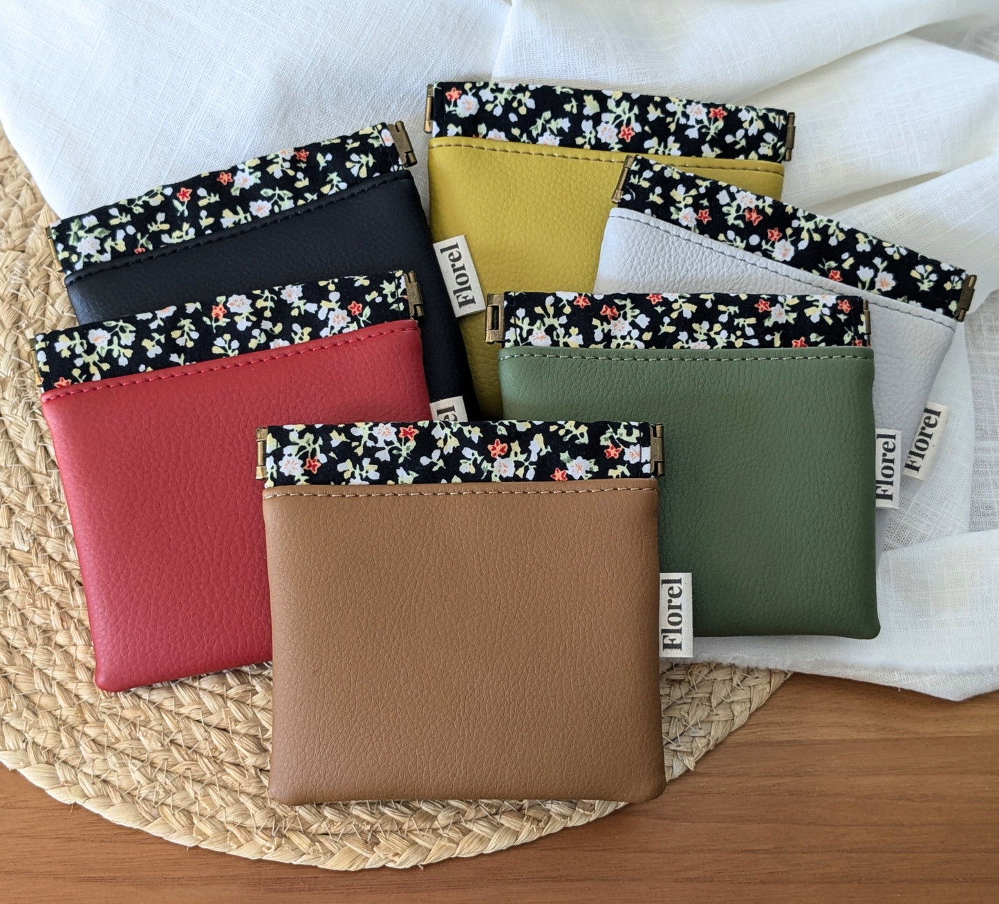 Pochette Flex - Petites fleurs / noir * Collection Les Rescapés