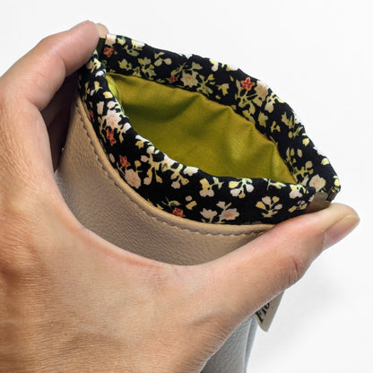 Pochette Flex - Petites fleurs / noir * Collection Les Rescapés