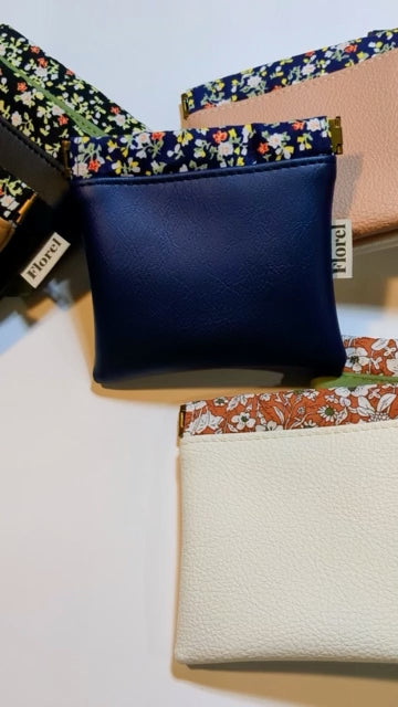 Pochette Flex - Fleurs blanches / orangé * Collection Les Rescapés